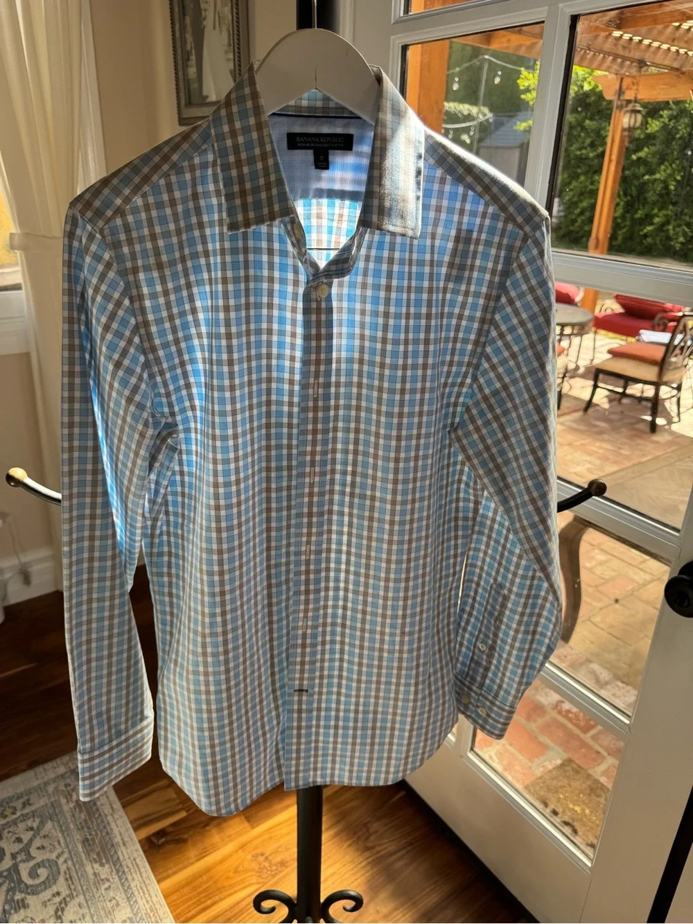 Banana Republic Blue and Brown Plaid Casual Button-Down Shirt Small Non Iron